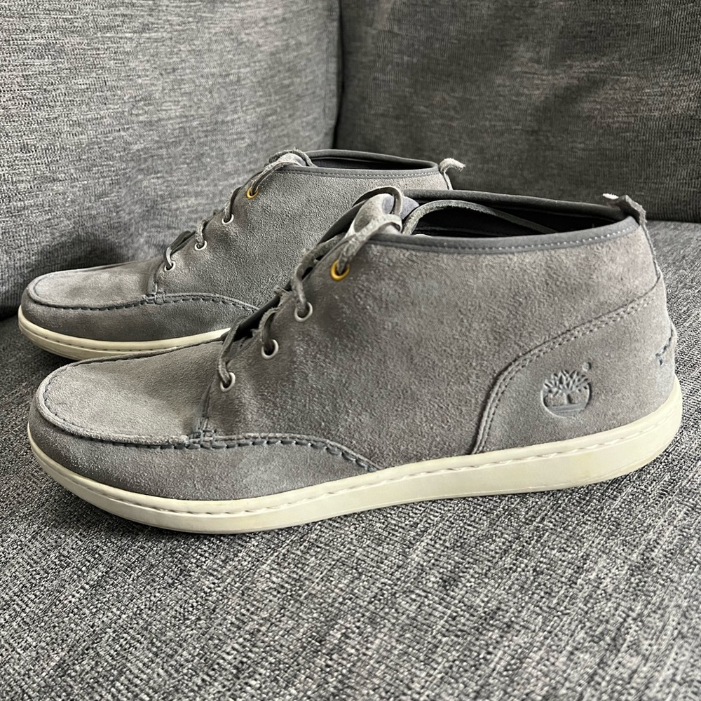 Timberland sz 12 grey suede ankle boots, perfect brand new condition! Worn once!